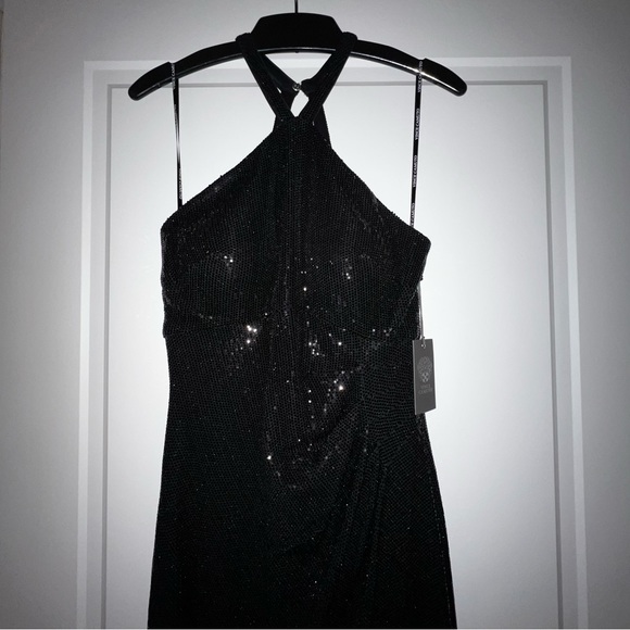 VINCE CAMUTO Halter Neck Sequin Gown - Picture 6 of 9